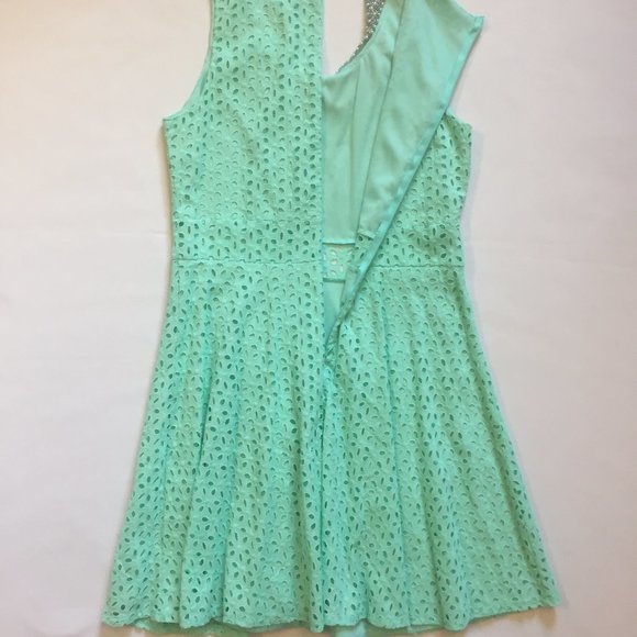 Grad Dress Mint Embroidered Lace Beaded Collar - Picture 14 of 16